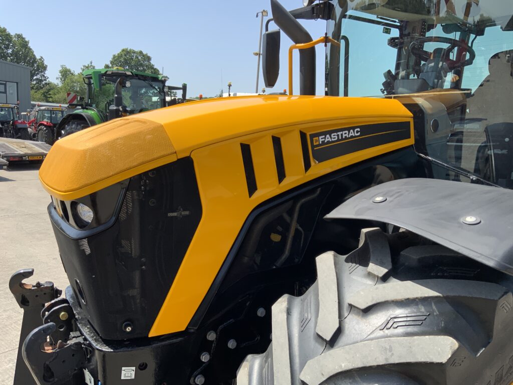 JCB 4220 Fastrac Icon Tractor (ST27046)