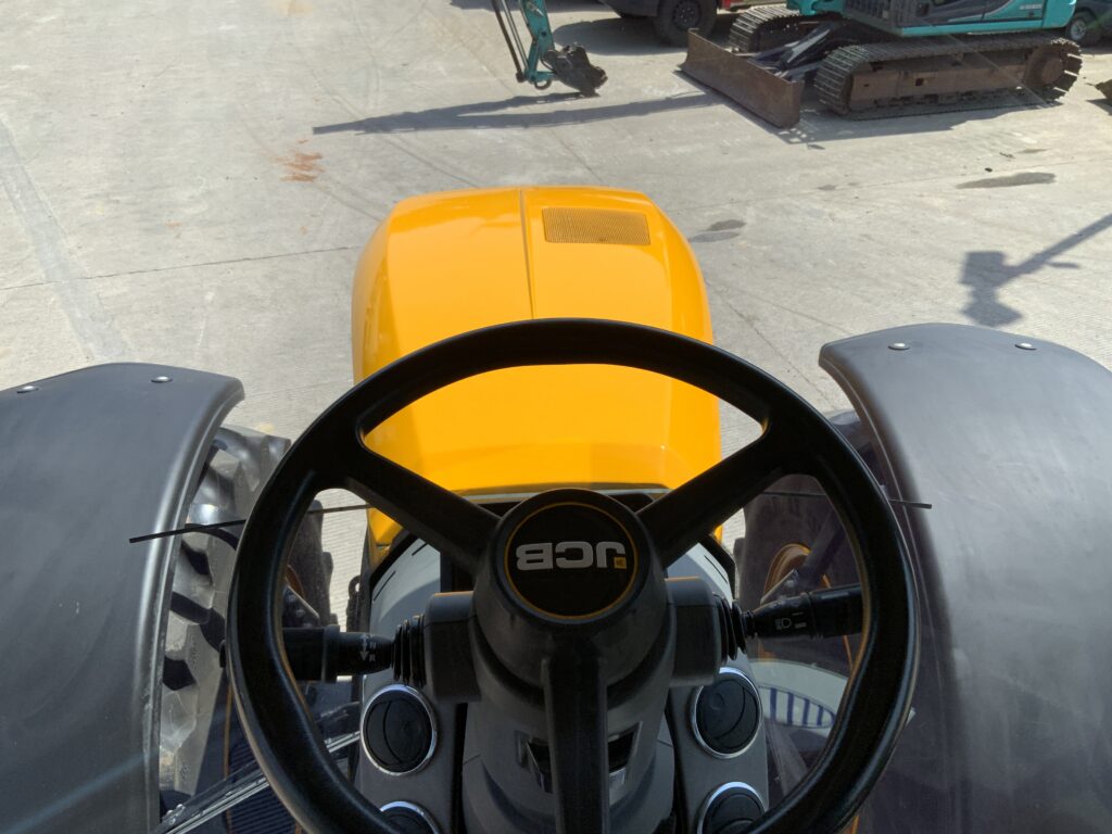 JCB 4220 Fastrac Icon Tractor (ST27046)