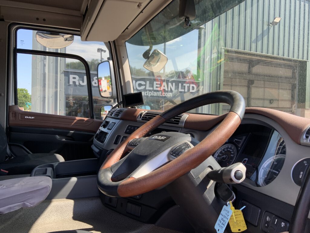 DAF CF450 8X4 Tipper Lorry