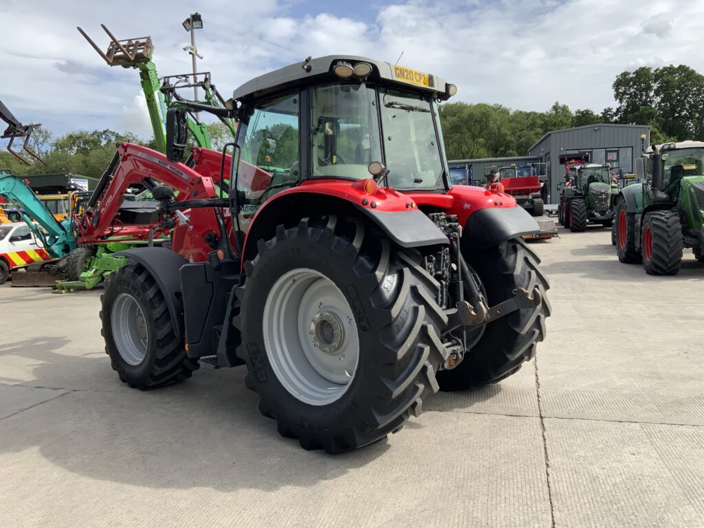 Massey Ferguson 6718S Dyna6 Tractor (ST26464)
