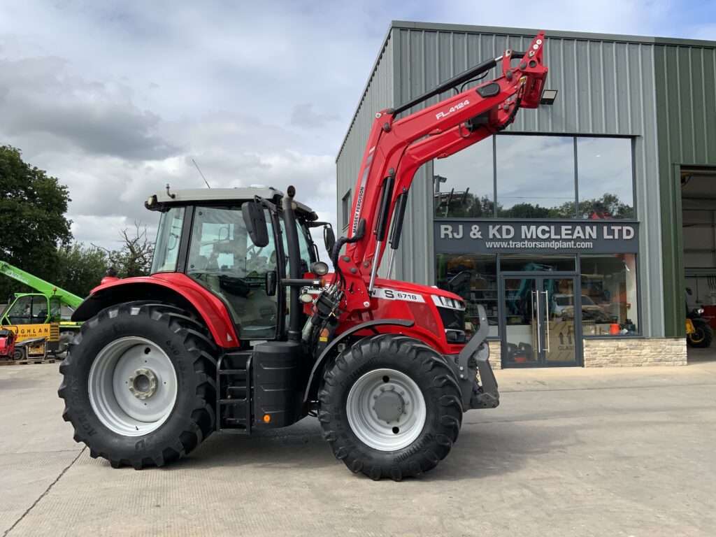 Massey Ferguson 6718S Dyna6 Tractor (ST26464)