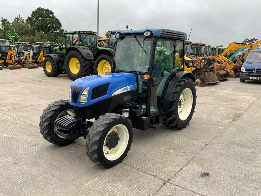 New Holland T4030F Narrow Super Steer Tractor (ST26800)