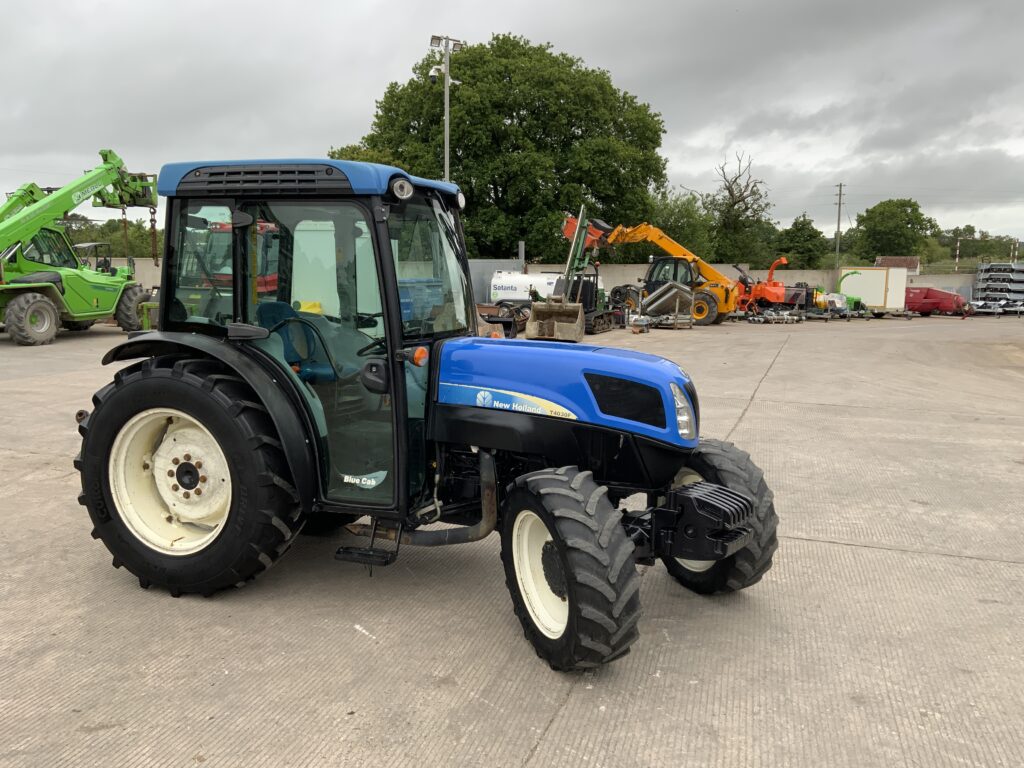 New Holland T4030F Narrow Super Steer Tractor (ST26800)