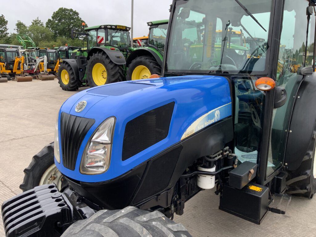 New Holland T4030F Narrow Super Steer Tractor (ST26800)