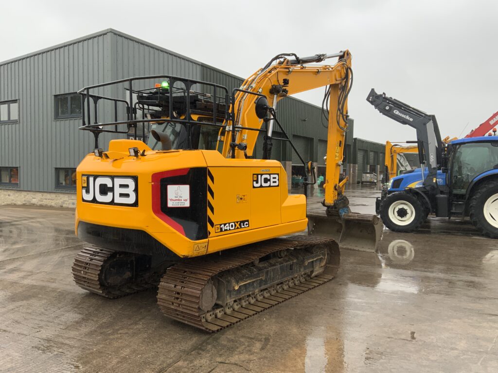 JCB 140X LC Digger (ST26421)