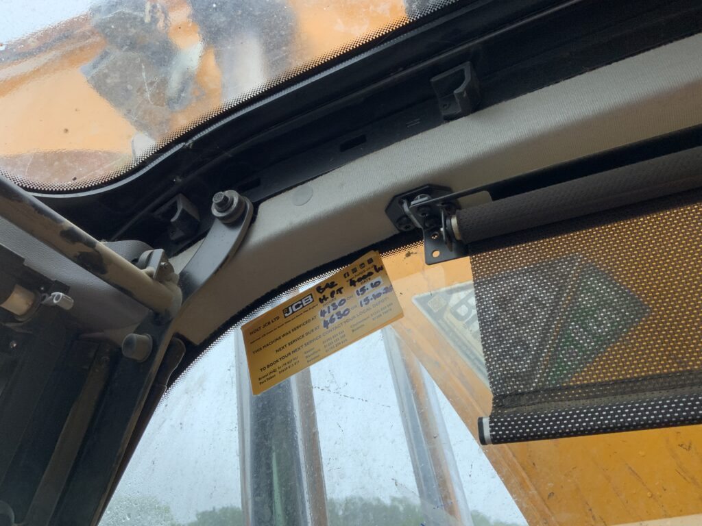JCB 140X LC Digger (ST26421)