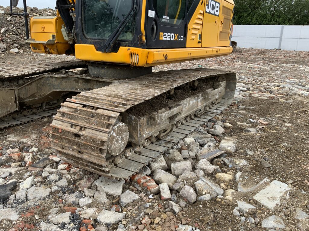 JCB 220X LC Digger (ST26347)