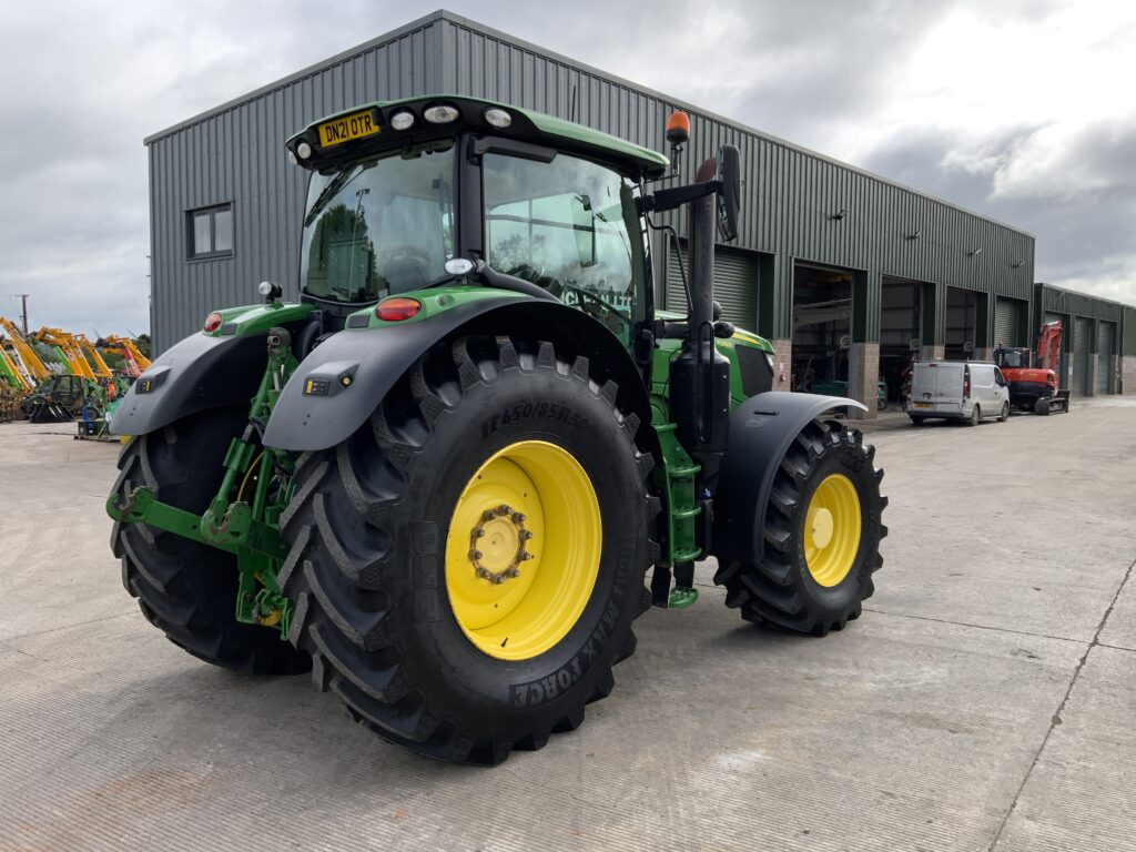 John Deere 6215R Premium Edition Tractor (ST26613)