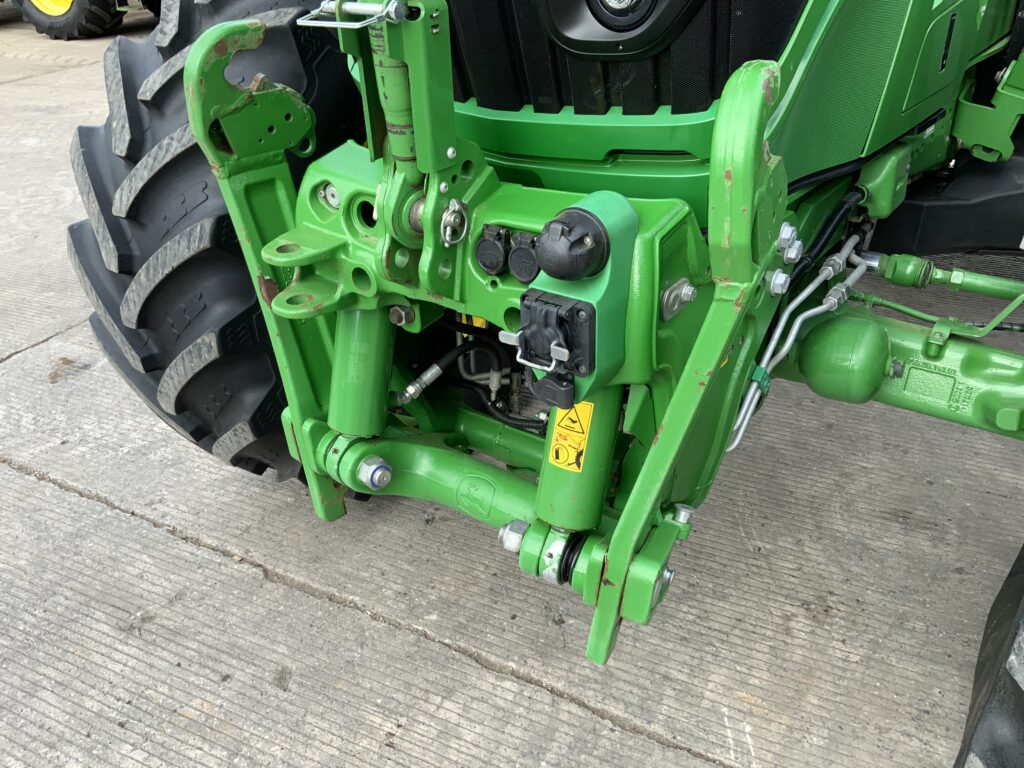 John Deere 6215R Premium Edition Tractor (ST26613)