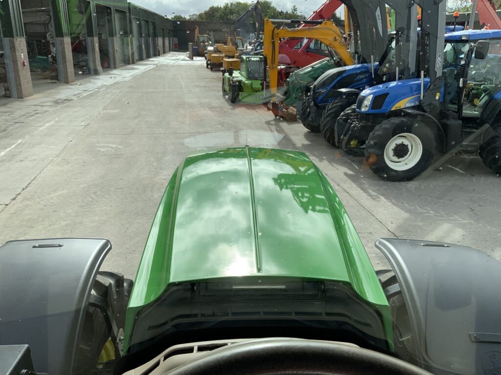 John Deere 6215R Premium Edition Tractor (ST26613)