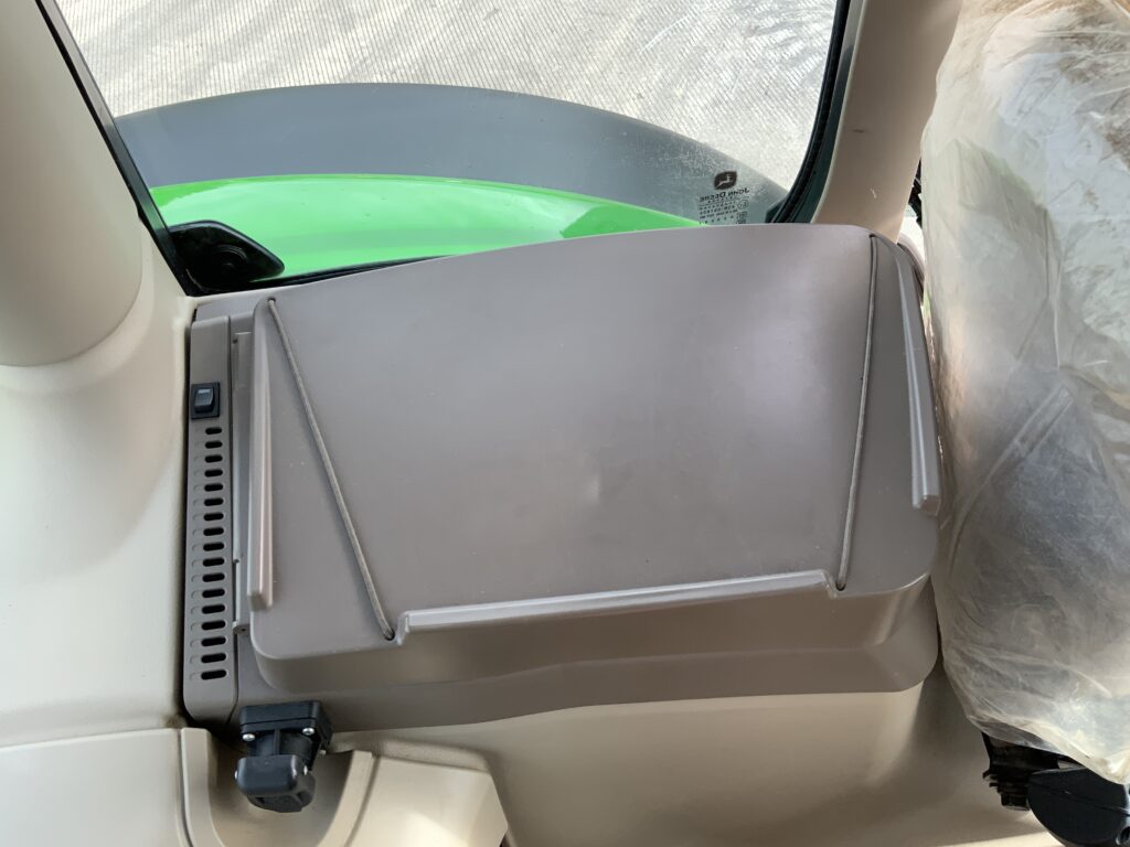 John Deere 6215R Premium Edition Tractor (ST26613)