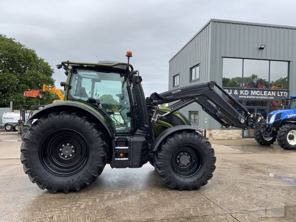 Valtra N175 Active Twin Track Reverse Drive Tractor (ST26893)
