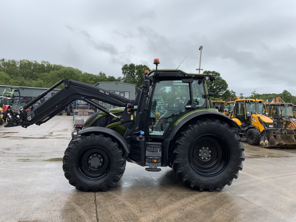 Valtra N175 Active Twin Track Reverse Drive Tractor (ST26893)