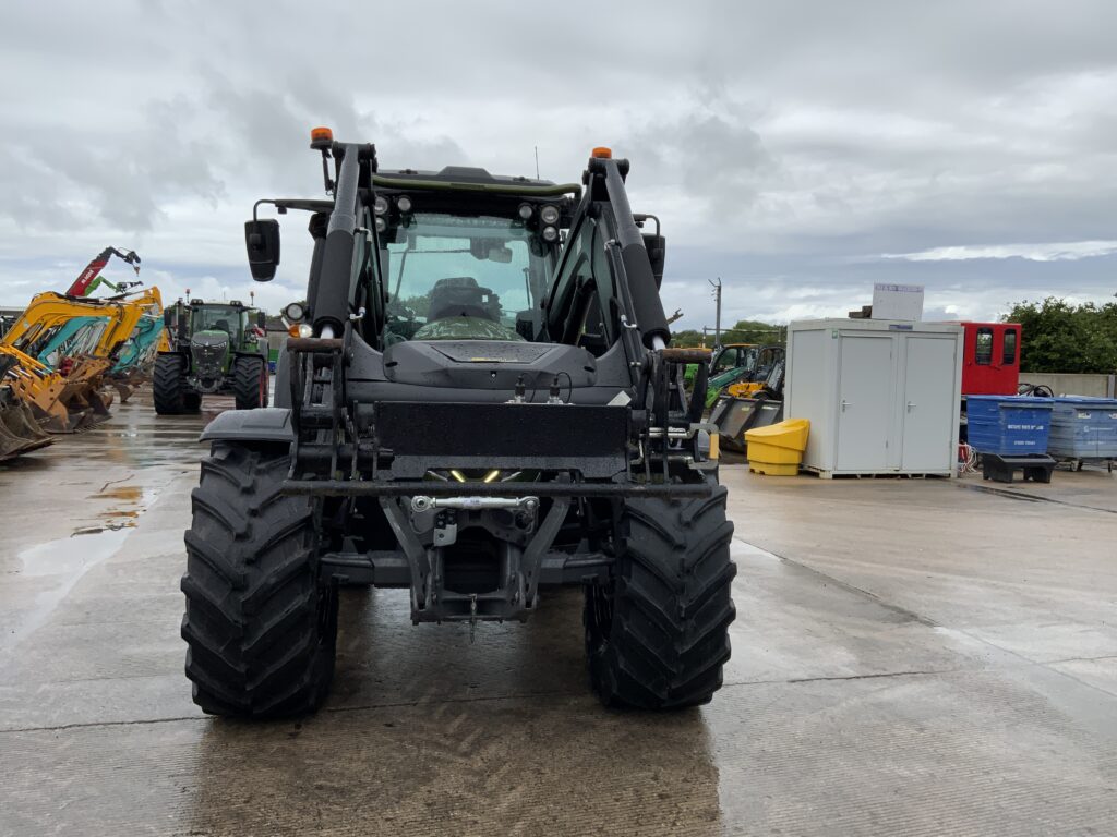 Valtra N175 Active Twin Track Reverse Drive Tractor (ST26893)