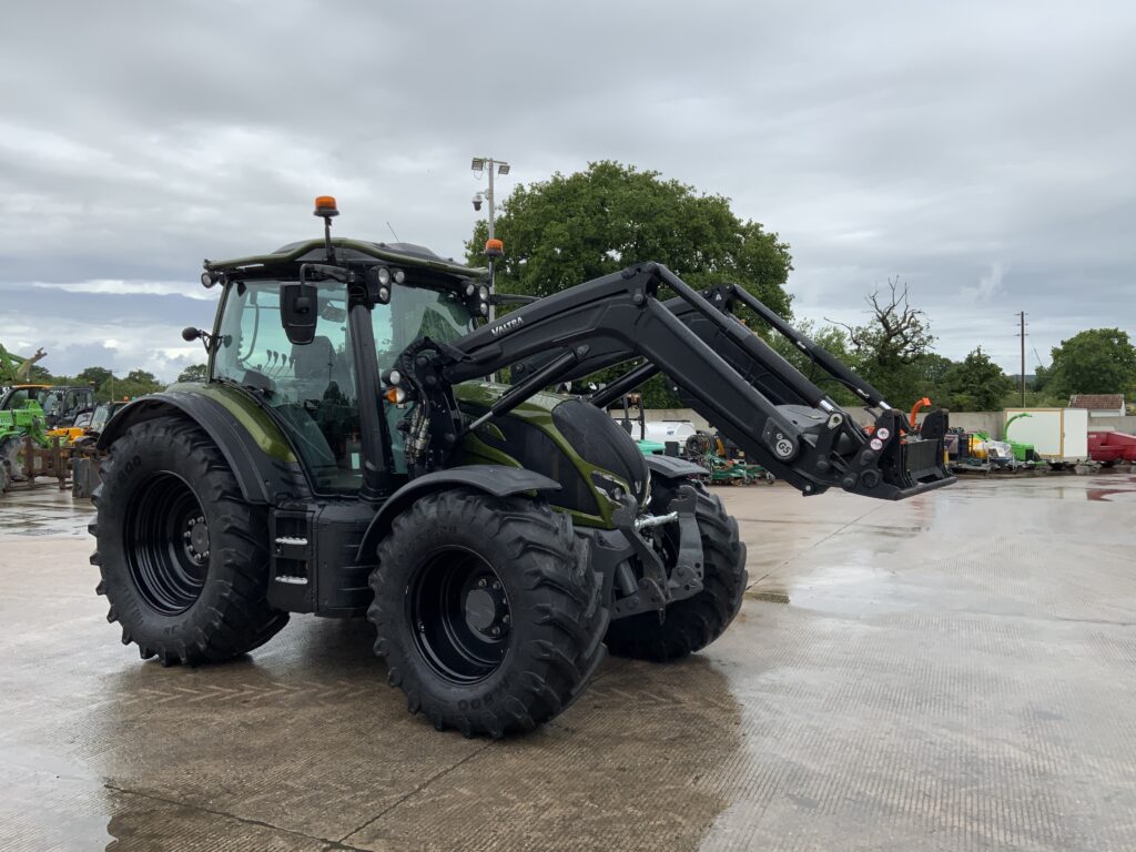 Valtra N175 Active Twin Track Reverse Drive Tractor (ST26893)