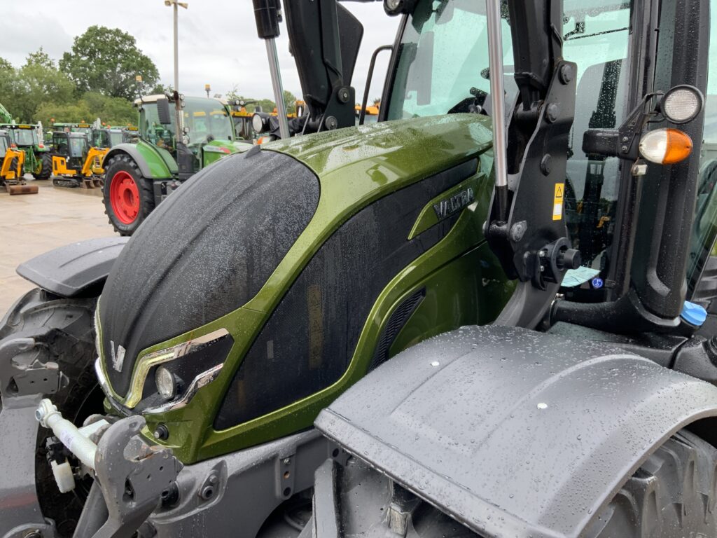 Valtra N175 Active Twin Track Reverse Drive Tractor (ST26893)
