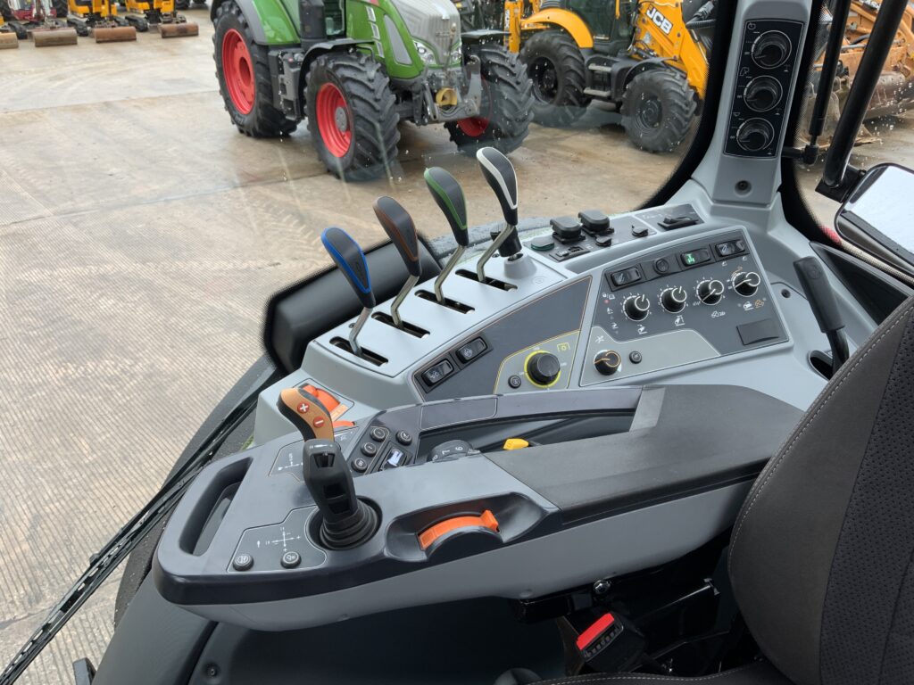 Valtra N175 Active Twin Track Reverse Drive Tractor (ST26893)