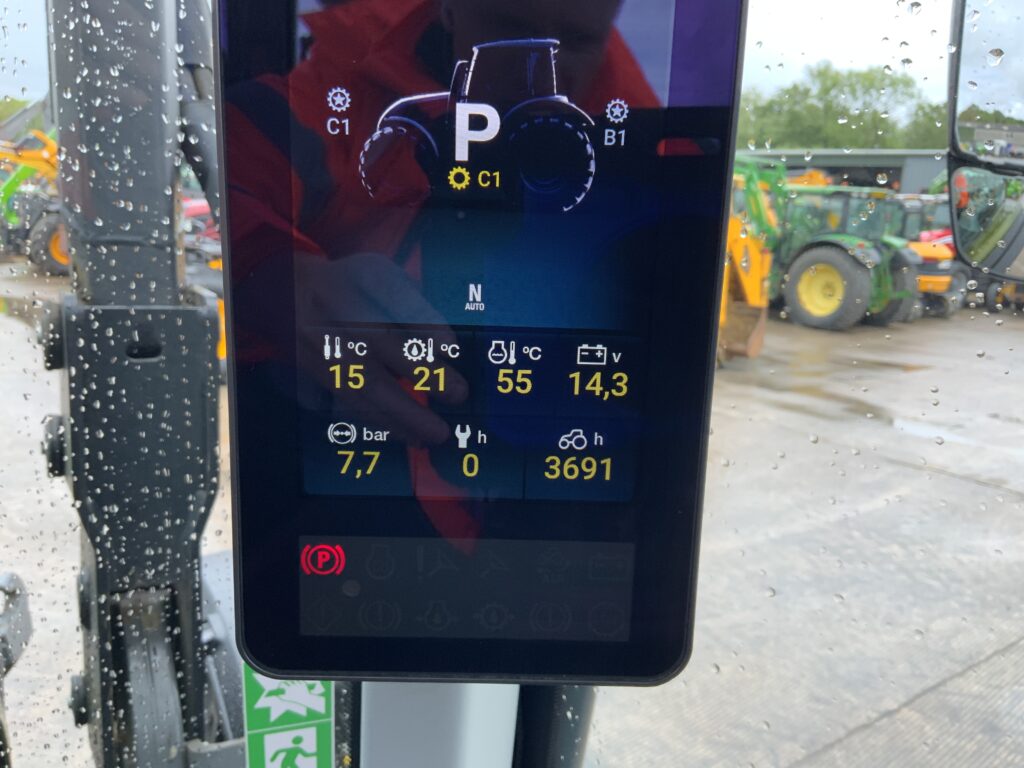 Valtra N175 Active Twin Track Reverse Drive Tractor (ST26893)