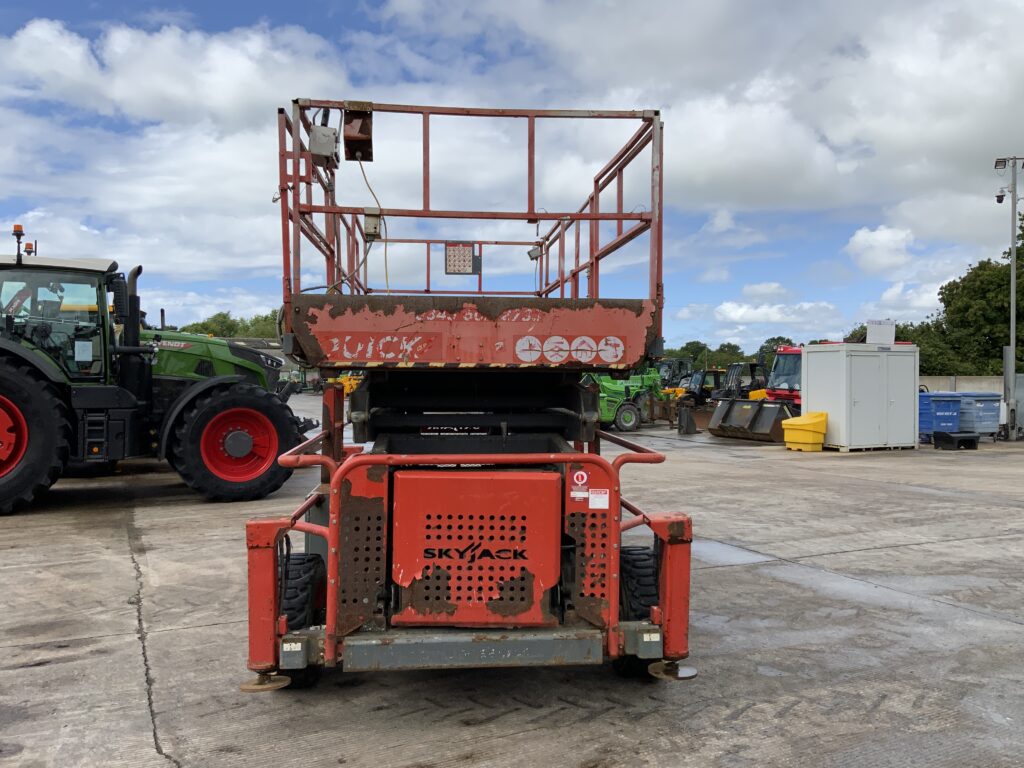 Skyjack SJ9250 RT Scissor Lift Platform (ST25090)
