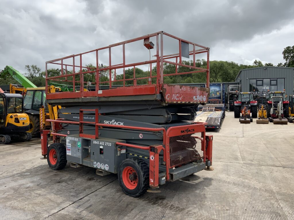 Skyjack SJ9250 RT Scissor Lift Platform (ST25090)