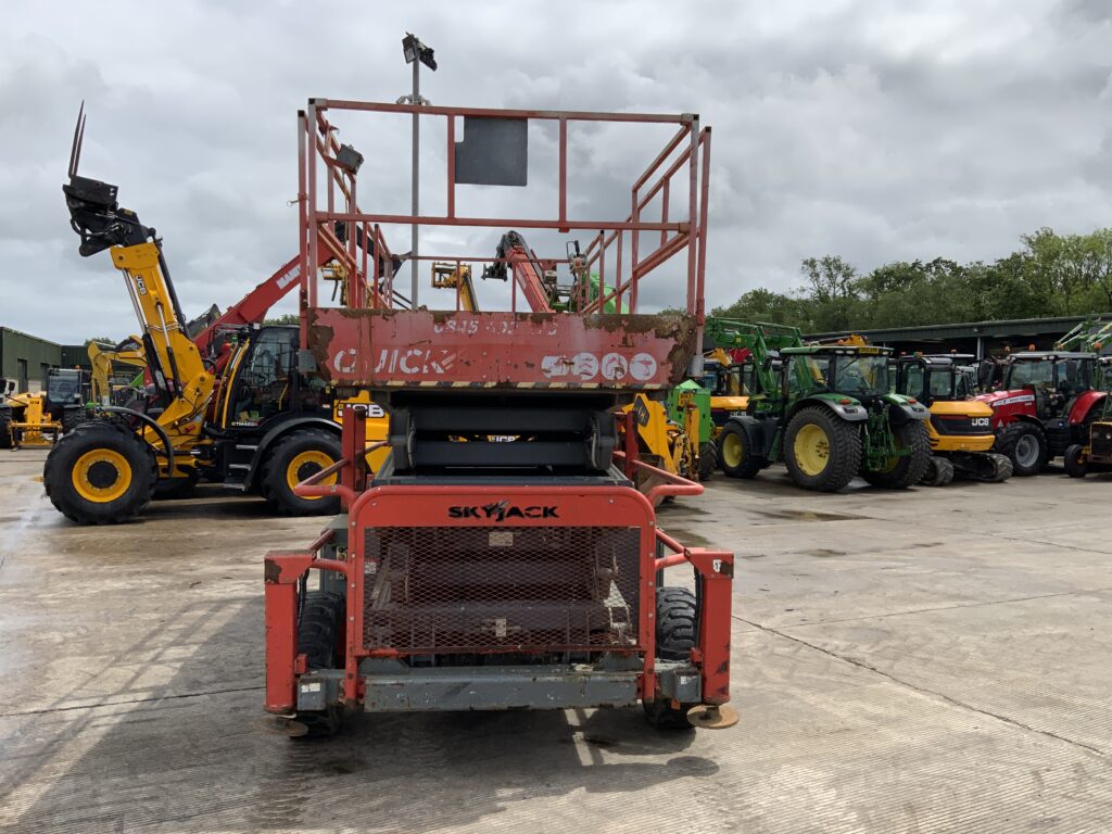 Skyjack SJ9250 RT Scissor Lift Platform (ST25090)