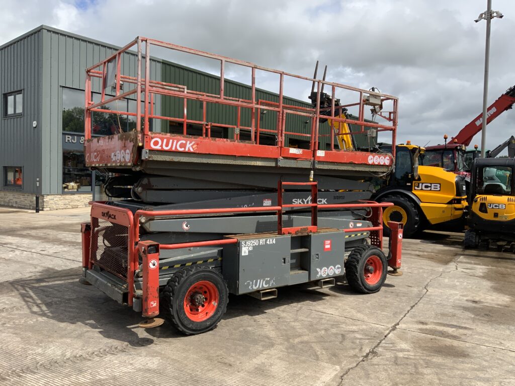 Skyjack SJ9250 RT Scissor Lift Platform (ST25090)
