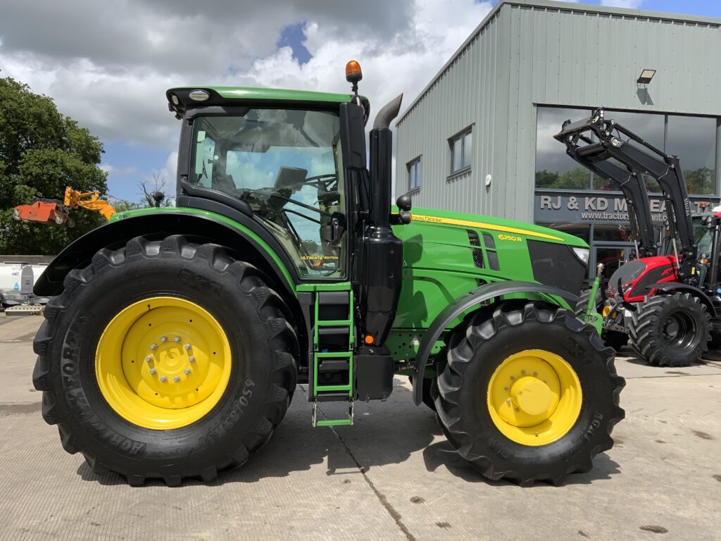 John Deere 6250R Ultimate Edition Tractor (ST26768)