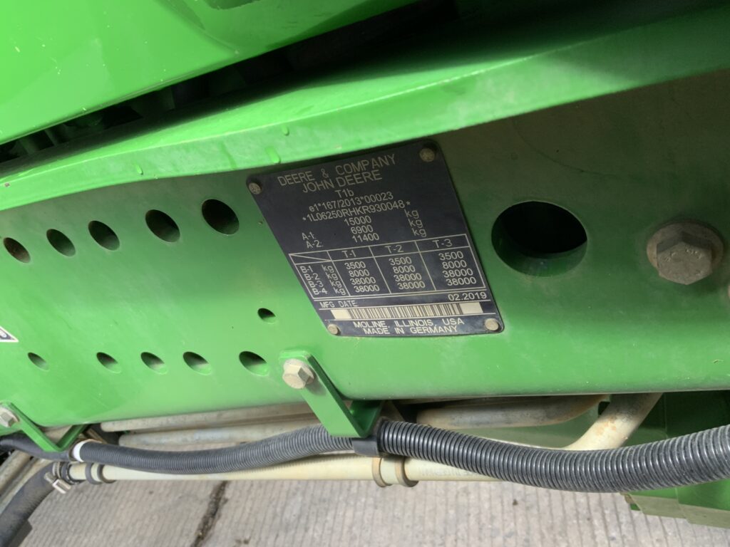 John Deere 6250R Ultimate Edition Tractor (ST26768)
