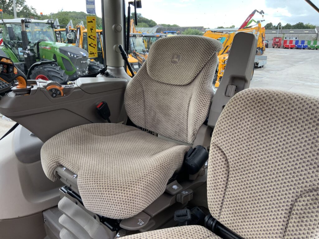 John Deere 6250R Ultimate Edition Tractor (ST26768)