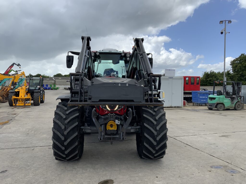 Valtra N175 Unlimited Tractor (ST26881)