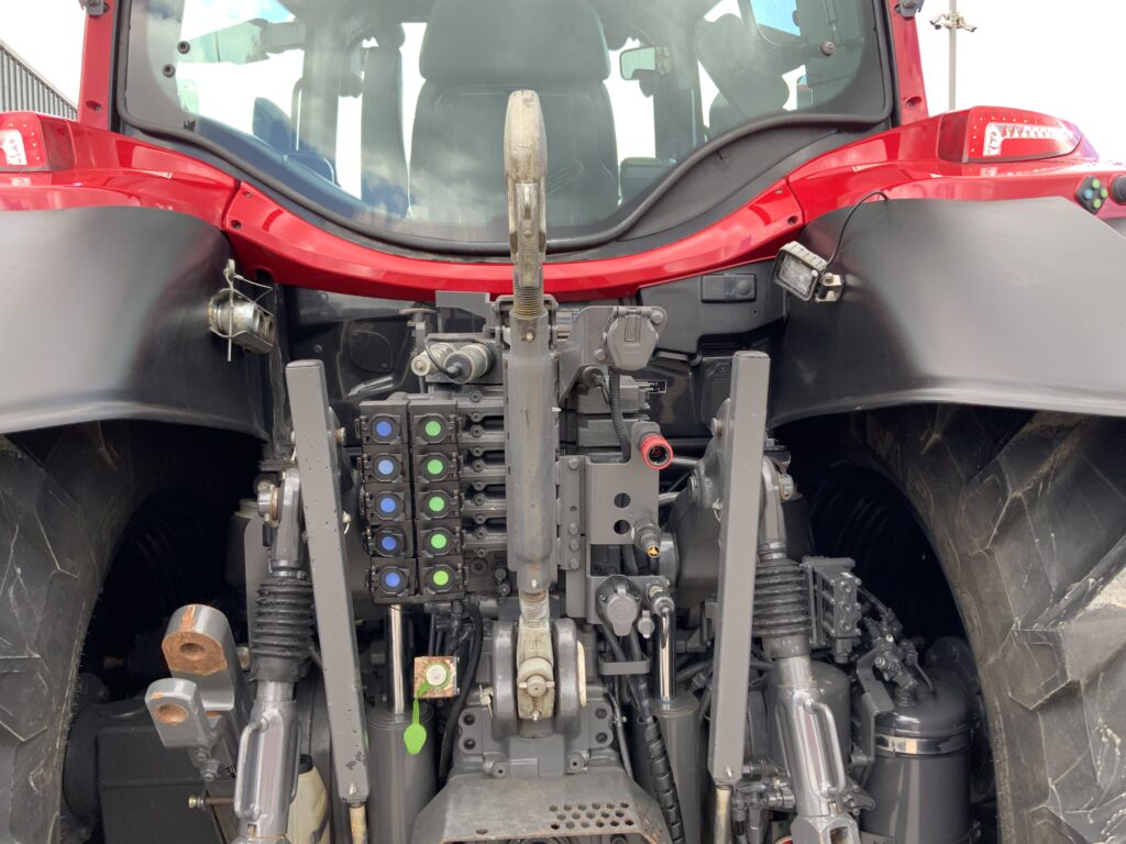 Valtra N175 Unlimited Tractor (ST26881)