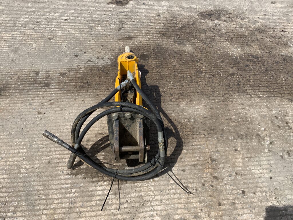 Arrow Head Breaker
