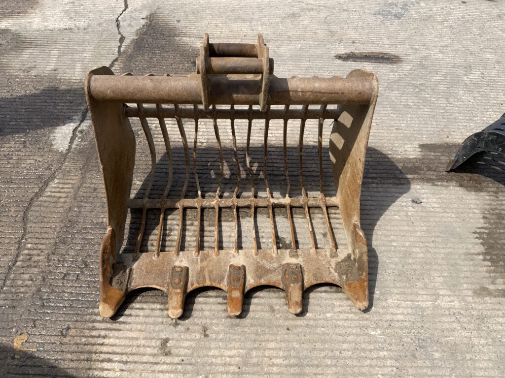 3Ft Riddle Bucket