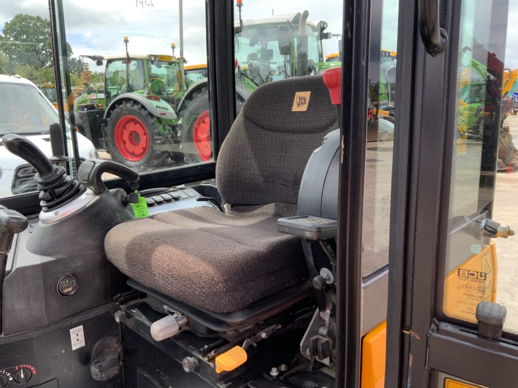 JCB 19C-1 Digger (ST25943)