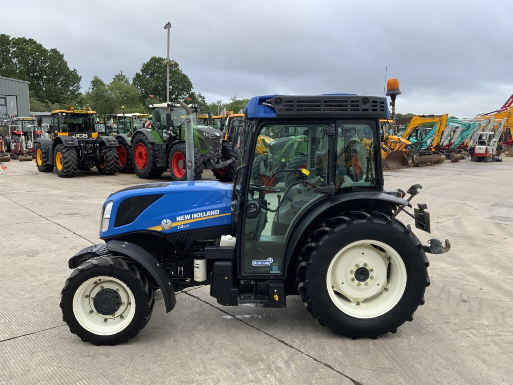 New Holland T4.90F Narrow Tractor (ST26779)