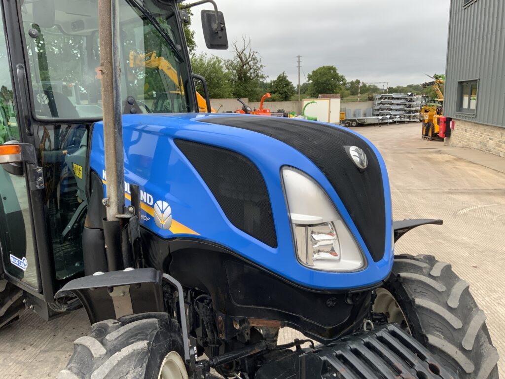 New Holland T4.90F Narrow Tractor (ST26779)