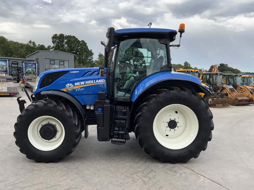 New Holland T7.210 Auto Command Tractor (ST26810)