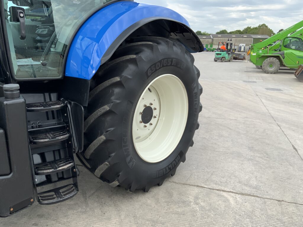 New Holland T7.210 Auto Command Tractor (ST26810)