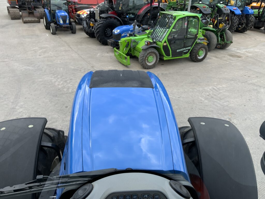 New Holland T7.210 Auto Command Tractor (ST26810)