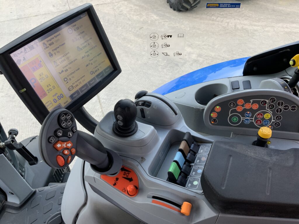 New Holland T7.210 Auto Command Tractor (ST26810)