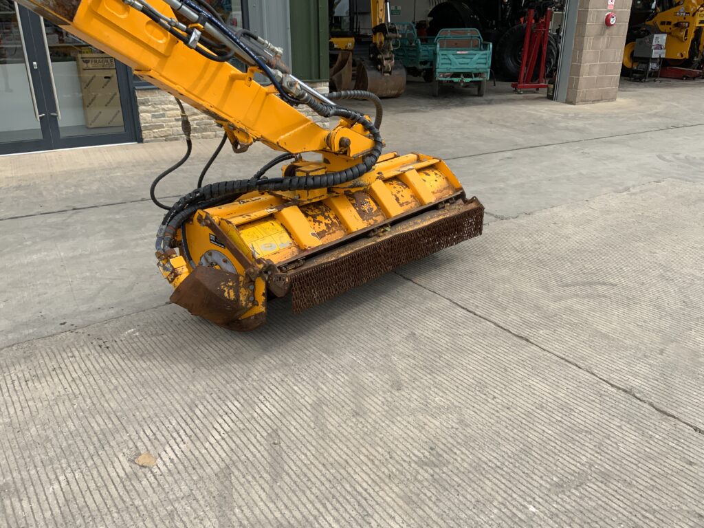 John Deere 6195R C/W Herder Mounted Hedge Trimmer (ST26503)