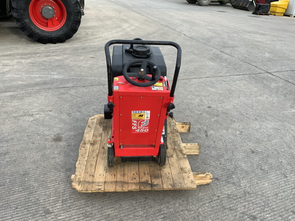 Fairport FFS 450 Road Saw Cutter