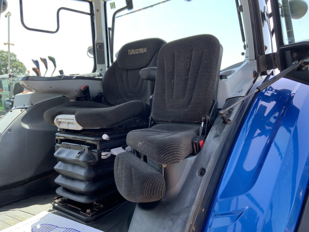 Valtra T154 Hi Tech Tractor (ST26619)