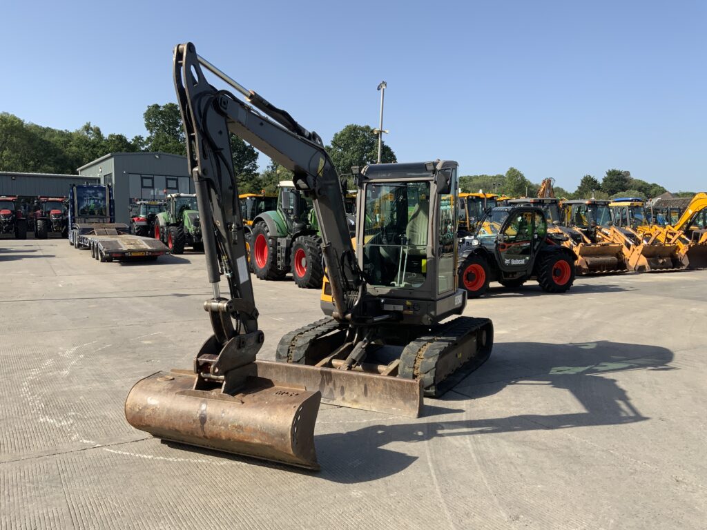 Volvo ECR50D Digger (ST26878)