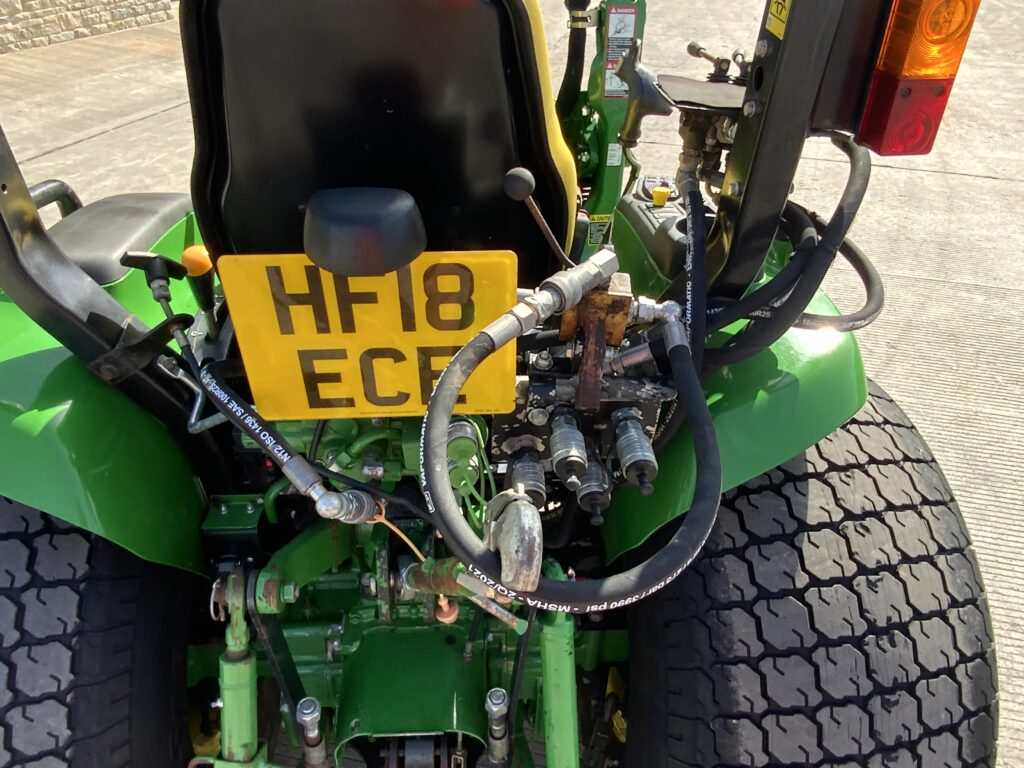 John Deere 3045R Compact Tractor (ST27066)
