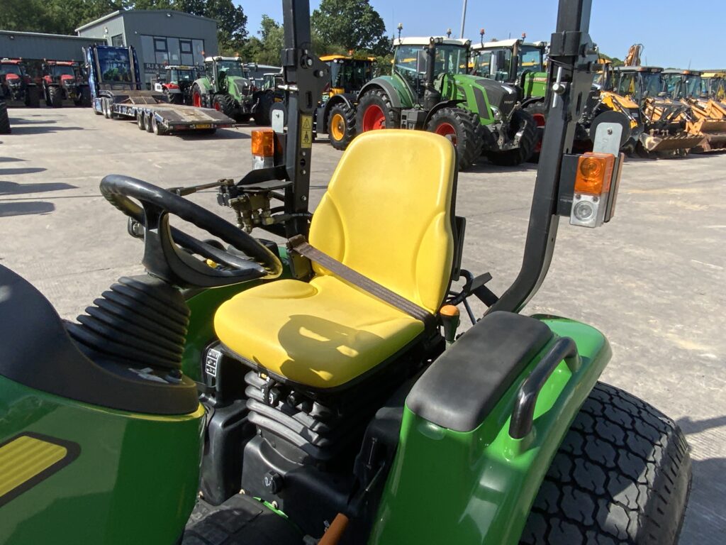 John Deere 3045R Compact Tractor (ST27066)