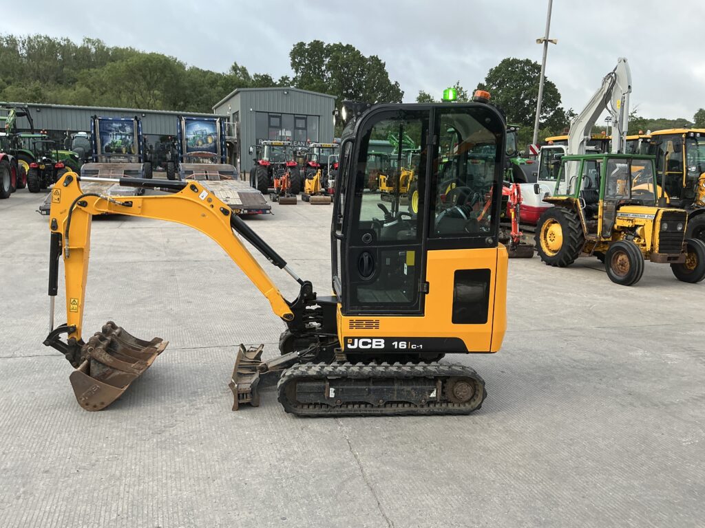 JCB 16C-1 Digger (ST26056)
