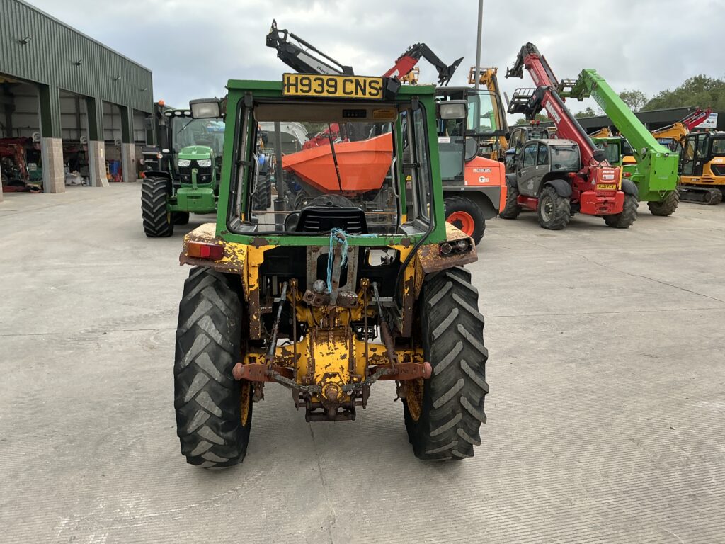 Massey Ferguson 240 Tractor (ST26833)