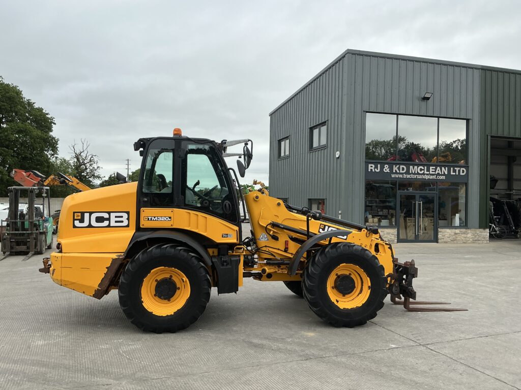 JCB TM320s Pivot Steer Telehandler (ST26310)