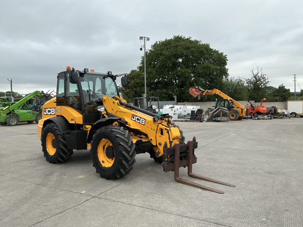 JCB TM320s Pivot Steer Telehandler (ST26310)